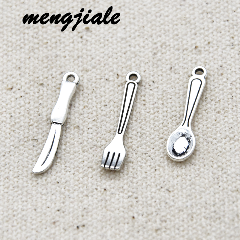Vintage Collectible Spoons - 30 pièces de pendentifs de Collection