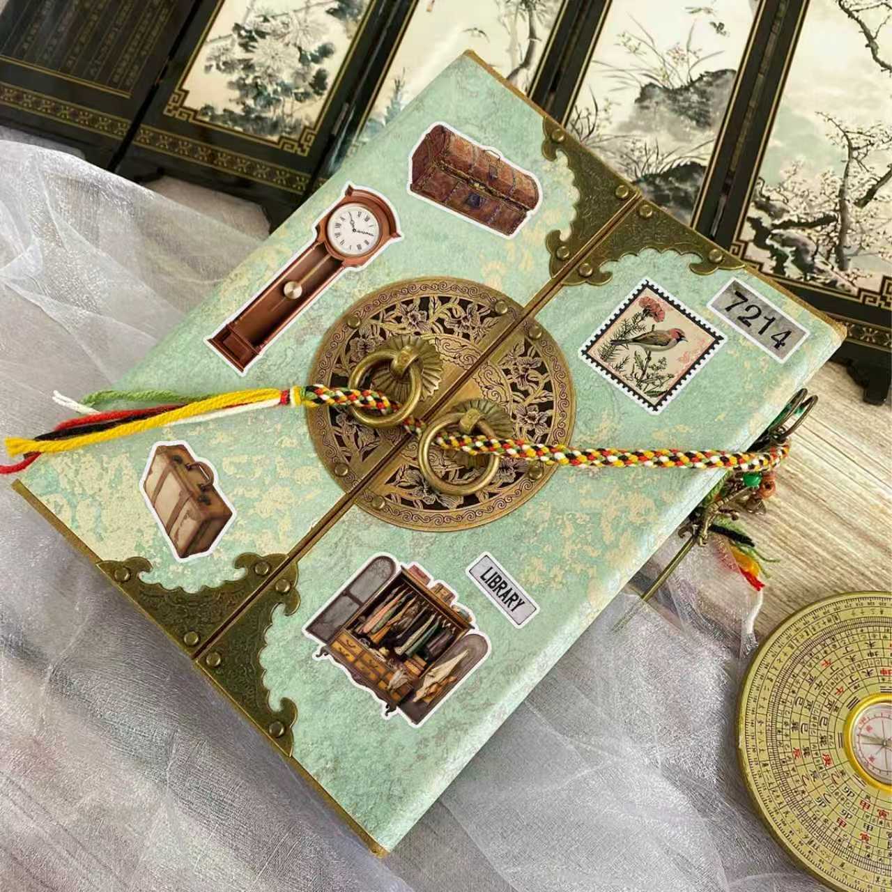 Livres autocollants bibelots V - Vintage Collectible Books avis et prix
